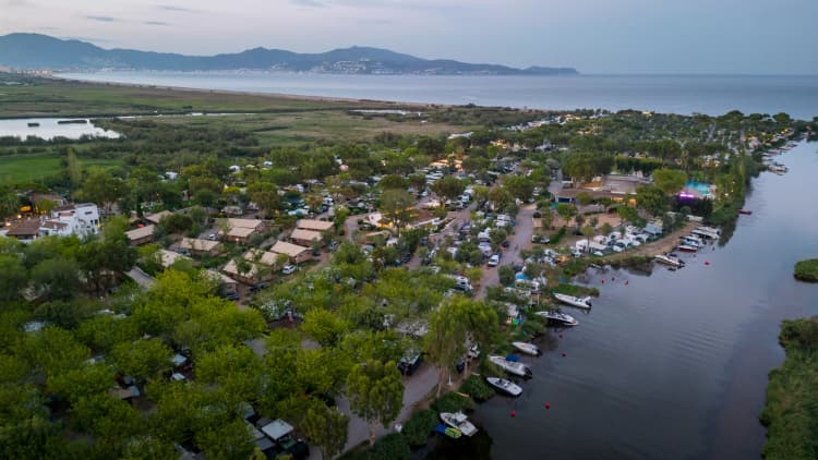 Camping Nàutic Almata